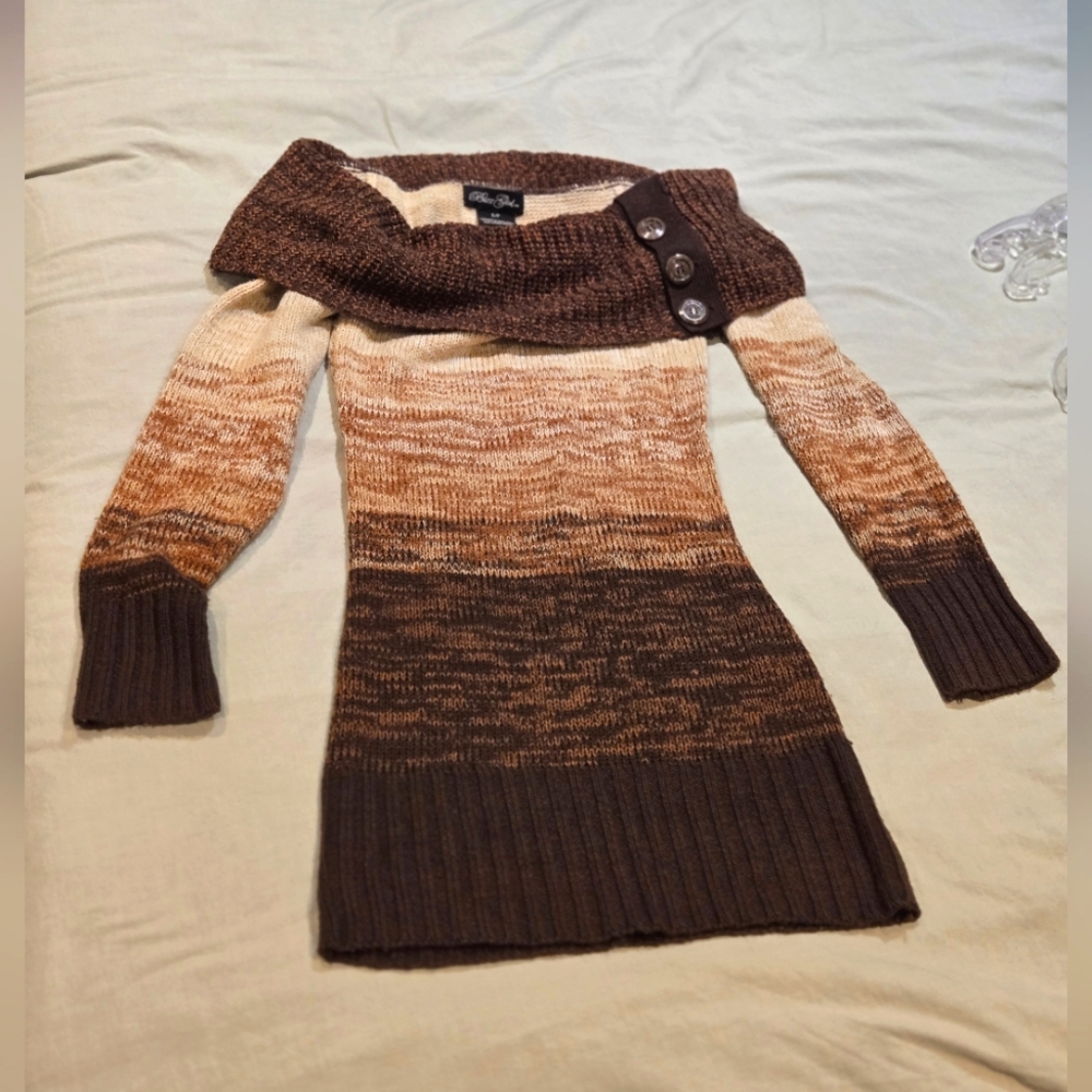 Black Rivet Brown and Cream Off-the-Shoulder Sweater
